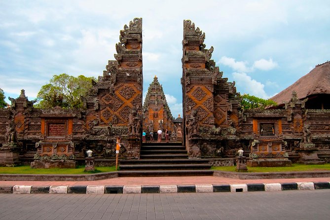 Monkey Forest, Ubud, Waterfall and Rice Terrace - Tegenungan Waterfall: the day’s most active stop