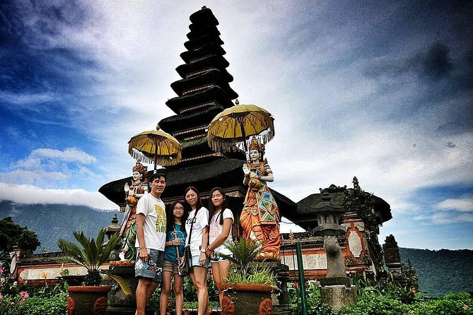 More Complete: Discover Bali In 3 Days Private Tour Package - The private guide is the real advantage