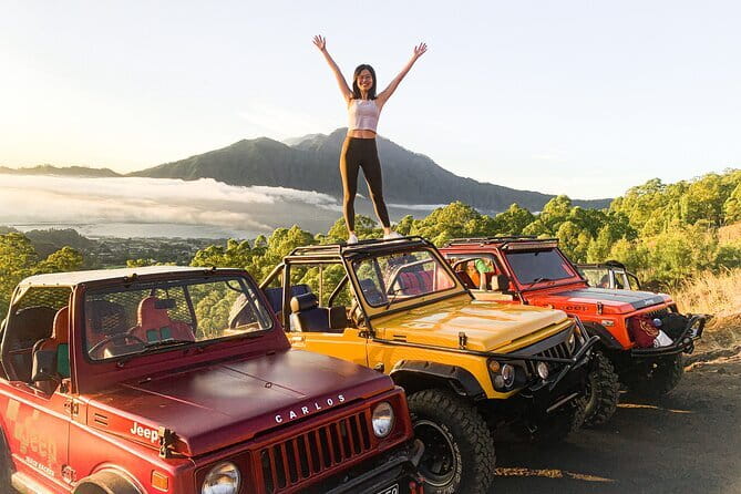Mount Batur Sunrise Jeep From Ubud - Watching Mount Batur sunrise from a 4WD Jeep