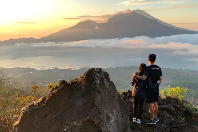 Mount Batur Sunrise Trekking & Natural Hot Spring - All Inclusive - Sunrise at the summit between 6:00 and 6:20 a.m.