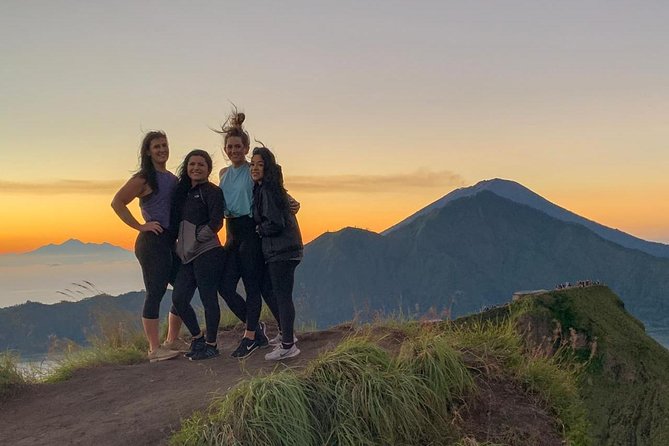 Mount Batur Sunrise Trekking Private Tour with Breakfast and Hotel Transfer - Choosing how to descend and walk around the crater