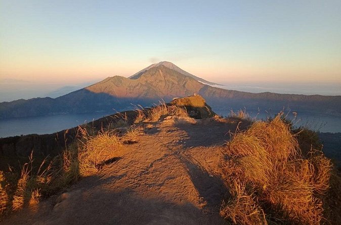 Mount Batur Sunset Trekking Tour - Cooking eggs in volcanic steam