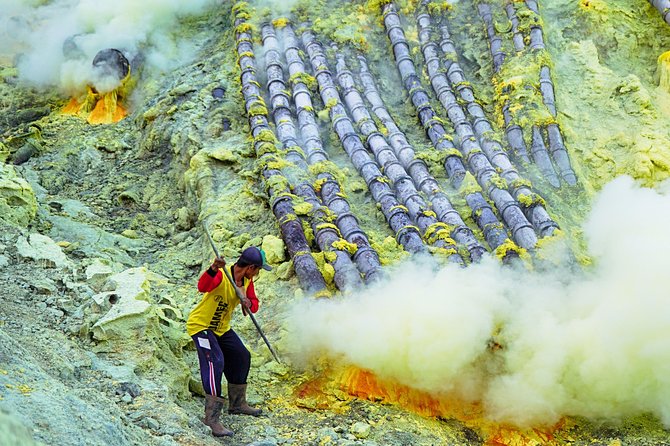 Mount Ijen Blue Flame Tour from Bali - Sunrise Over the Turquoise Acid Lake