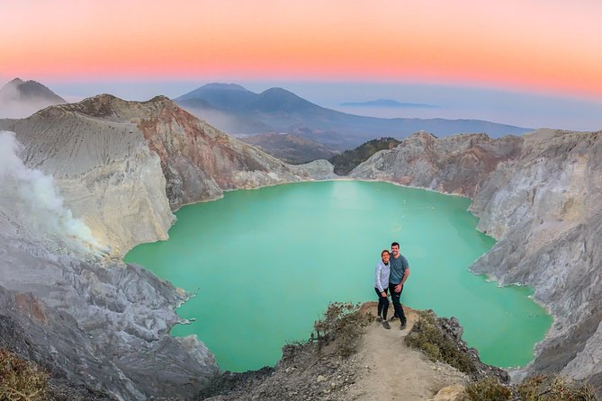 Mount Ijen Bromo Tour from Ubud Bali (3 days 2 nights) - Day 2: The night hike to Ijen Crater