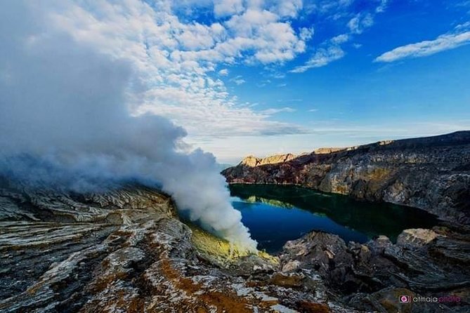 Mount Ijen Crater Tour From Ubud Bali - Crossing to Java and meeting the Ijen team