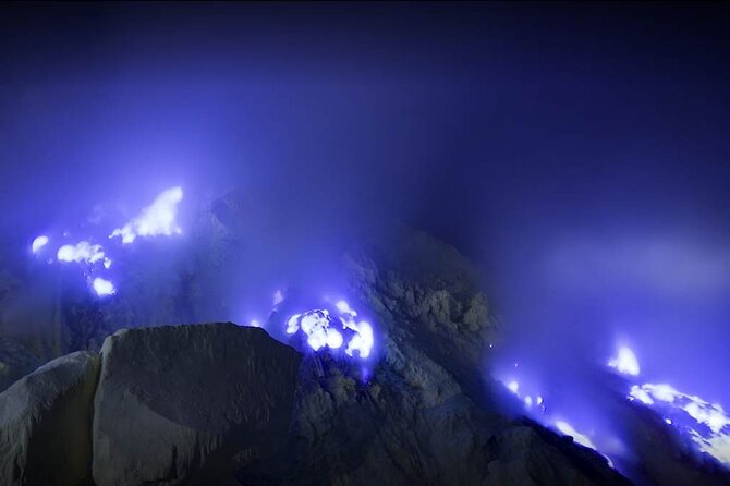 Mount Ijen Volcanic Crater Overnight Trip from Bali - What the $198.98 price really covers