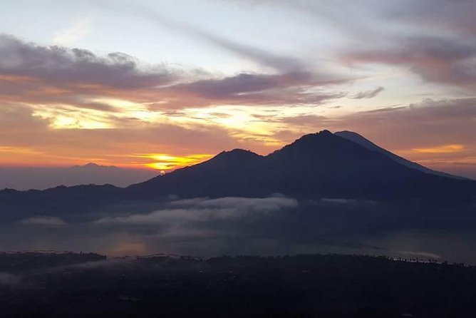 Mt Batur Sunrise, Breakfast & Natural Hot Springs - Waiting at the summit for sunrise
