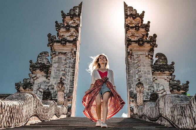 North Bali highlights: Buddhist temple, Waterfall & hot spring - Timing, Food, and What to Bring