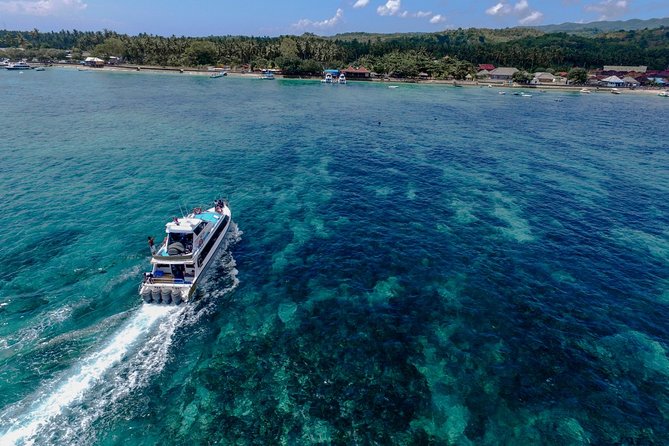 Nusa Lembongan Island: Snorkeling & Mangrove Forest Day Tour - Yellow Bridge and the photo stop