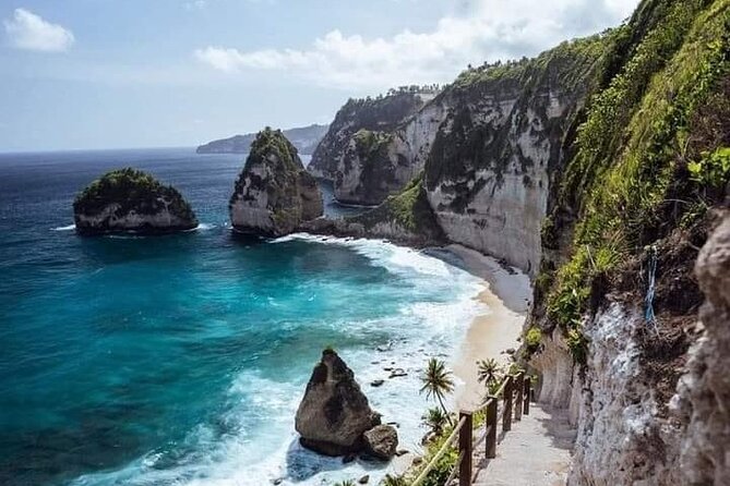 Nusa Penida East And West Full Day Private Guided Tour - Diamond Beach starts the eastern circuit