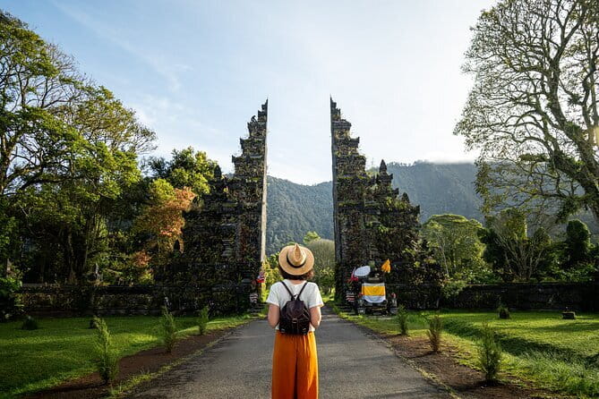 One Day Jatiluwih UNESCO, Ulun Danu Beratan, Banyumala Waterfall - Twin Lakes and the Wanagiri highlands