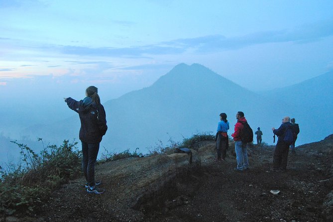 Overnight Mount Ijen Blue Fire Trek Tour From Bali (Private-All Inclusive) - The Java rest stop is more important than it sounds