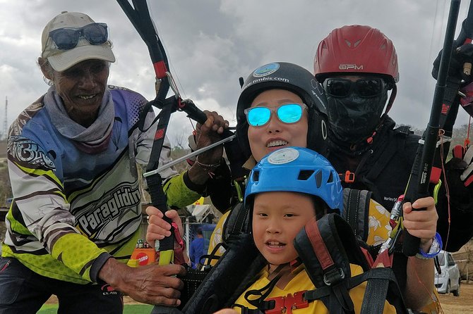 Paragliding Bali at Uluwatu Cliff with Photos/Videos - Melasti Beach and the cliff views