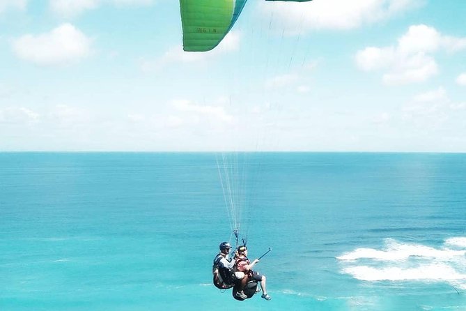 Paragliding Bali at Uluwatu Cliff with Photos/Videos - The action camera and your take-home files