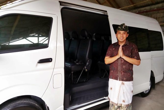 Private arrival transfer : Bali, Ngurah Rai Denpasar Airport to Ubud area - The ride from Bali airport to the Ubud area