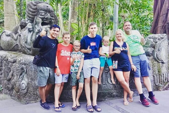 Private Car Transportation in Bali from Ubud - Building a custom Ubud day