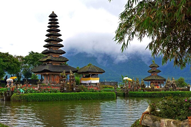 Private Full-Day Handara, Ulun Danu, Jatiluwih and Tanah Lot Tour - Leaving Ubud for Handara Iconic Gate