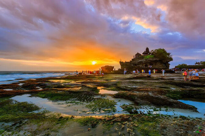 Private Full-Day Tour: Discover The Best of Bali Destination - Handara Iconic Gate: A Quick Photo Stop With a Clear Purpose