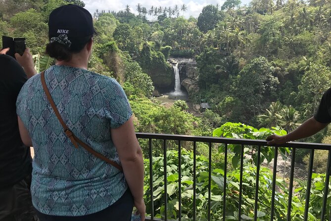 Private Full Day Tour to Ubud Highlights with Giant Swing - Tegenungan Waterfall: finish with water and a short walk