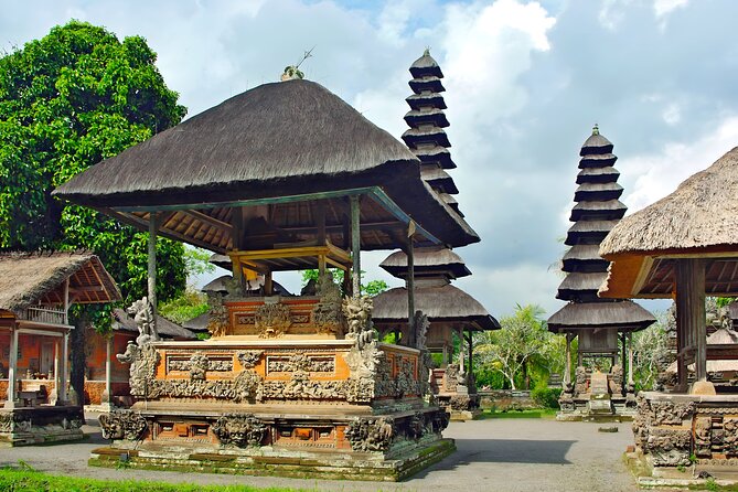 Private Full-Day Tour: Ulun Danu Beratan Temple, Jatiluwih and Tanah Lot Temple - Tanah Lot and the late-day finish