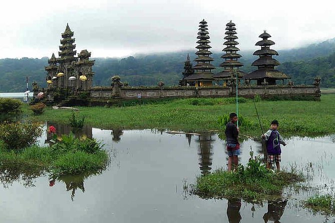 Private Munduk Waterfalls Trekking Tour - Three Hours Through Munduk Forest and Waterfalls