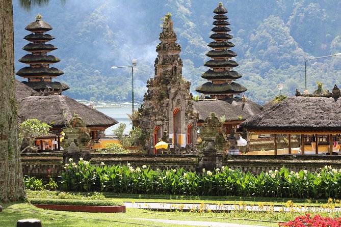 Private Tour: Bali Temples, Hidden Waterfall and Handara Gate - Handara Gate and the cost of the perfect photo