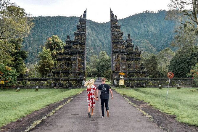 Private Tour: Bali UNESCO World Heritage Sites - Tanah Lot at sunset: a dramatic finish