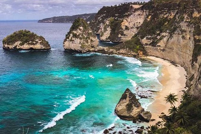 Private tour : East of Nusa Penida Day Tour All-inclusive - Atuh Beach and its changing rock shapes