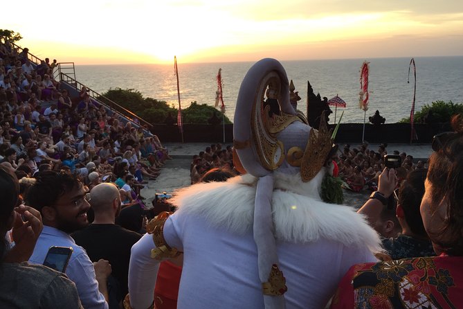 Private Tour: Highlights Uluwatu Temple & Southern Beaches Bali - Uluwatu Temple, cliffs, monkeys, and the evening show