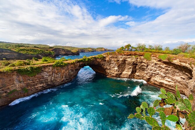 Private Tour in Nusa Penida West Island - Kelingking Beach: the dramatic first stop