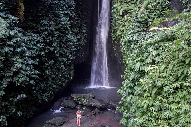 Private Tour: Leke-Leke Waterfall, Handara gate & Iconic Temples - Ulun Danu Beratan: the day’s most memorable view