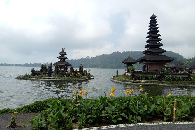 Private Tour: Leke-Leke Waterfall, Handara gate & Iconic Temples - Who should book this experience?