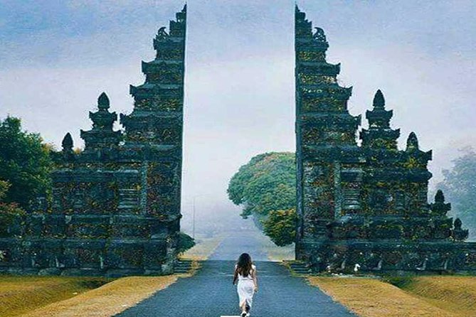 Private Tour: Ulun Danu Temple-Handara Gate-Wana Giri Hill&Tanah Lot Sunset - Why this route works for one full day
