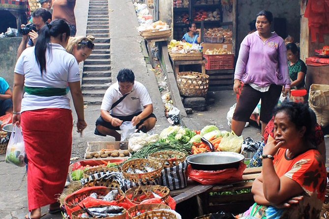 PRIVATE Ubud Market Tour & Balinese Cooking Class with Putu - The experience in five useful points