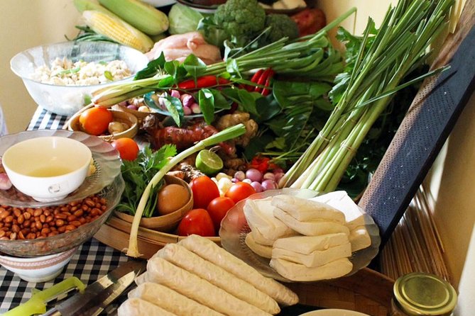 PRIVATE Ubud Market Tour & Balinese Cooking Class with Putu - What the $95 price includes
