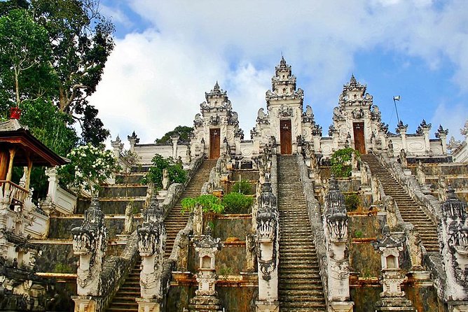 PrivateTour Lempuyang Temple - Gate of Heaven Instagram favorites - Why this east Bali route works