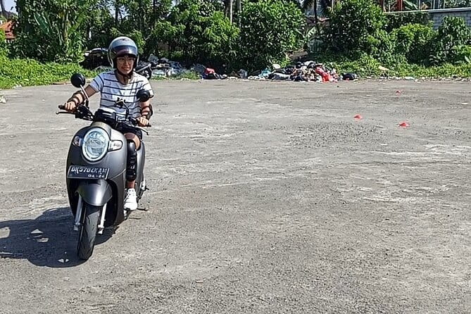 Scooter Lesson in Ubud - Who should book this activity?