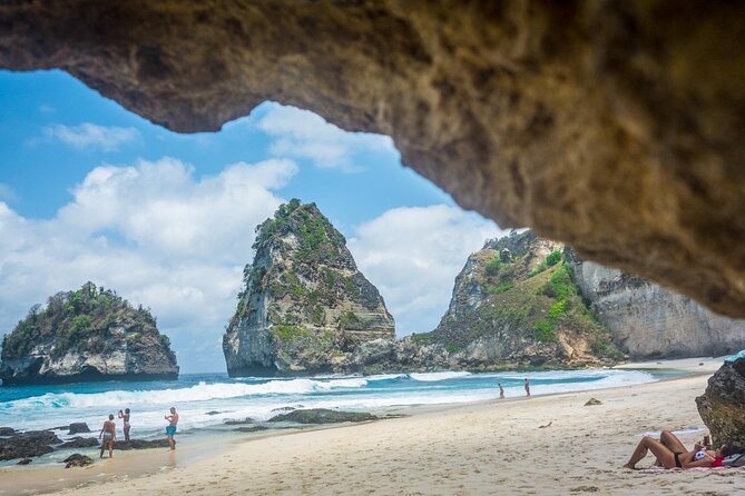 Snorkeling Adventure with East Nusa Penida Tour All Inclusive - Snorkeling at Gamat Bay and Manta Bay