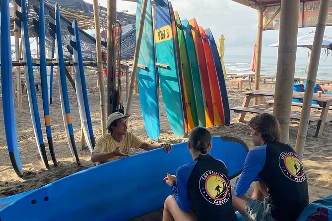Surfing Lesson at Batu Bolong Beach in Canggu - What the group size means for your lesson