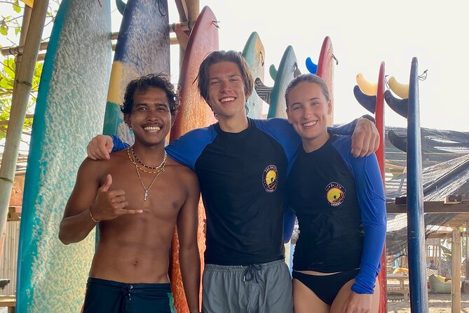 Surfing Lesson at Batu Bolong Beach in Canggu - Cooling off at the beach hut