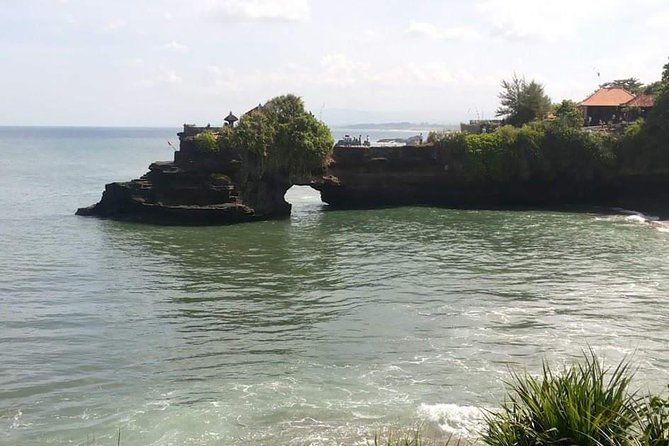 Tanah Lot and North Bali Private Tour - All inclusive - Tanah Lot and Batu Bolong: Bali’s Ocean Temple
