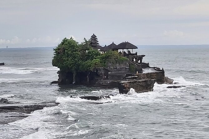 Tanah Lot and North Bali Private Tour - All inclusive - Ulun Danu Bratan on the Lake