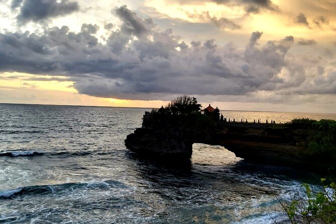 Tanah Lot And Ubud - Full Day Private Tour - Ubud Palace in just 20 minutes