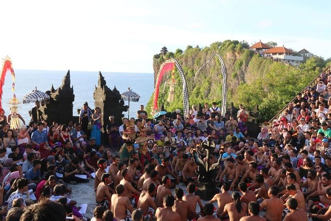 Tanah Lot and Uluwatu Temple Tour Including Seafood Dinner at Jimbaran Beach - Tanah Lot at 1:00 p.m., a temple surrounded by water