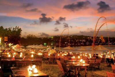 Tanah Lot and Uluwatu Temple Tour Including Seafood Dinner at Jimbaran Beach