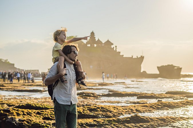 Tanah Lot - Jatiluwih (UNESCO) - Bedugul and Ulun Danu Temple Tour - Ulun Danu Beratan on the lake