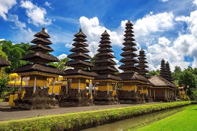 Tanah Lot Sunset and Monkey Forest Tour. - The private car is the tour’s practical advantage