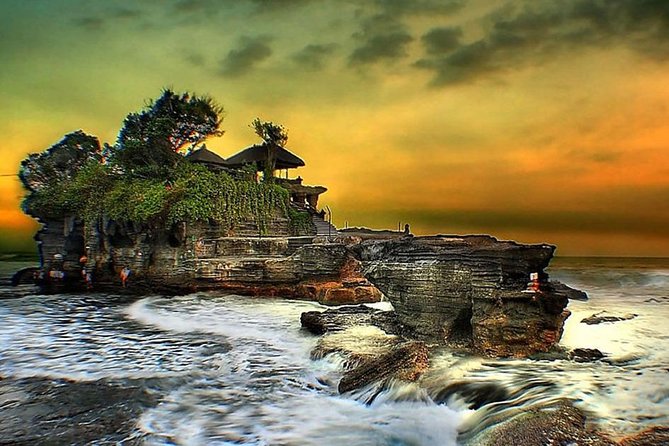 Tanah Lot Sunset and Monkey Forest Tour. - Timing, comfort, and what to bring