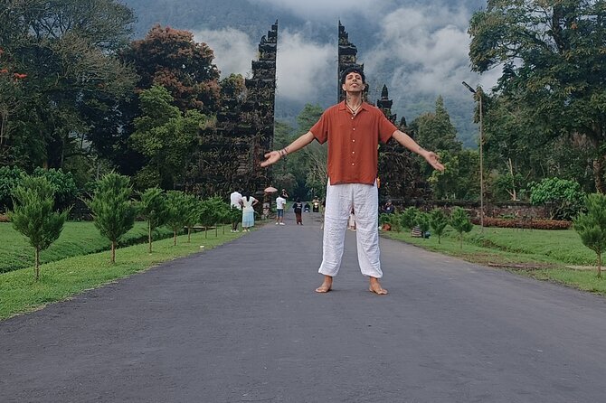 The Best Highlight Ubud Tour - Ubud center and palace close the route