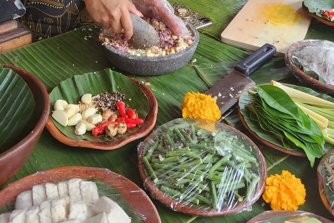 Traditional Balinese Cooking Class with Ubud Tour - Tea, sweets, and a family welcome